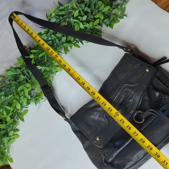 Lucky Brand black leather Abbey Road foldover bag - Picture 15 of 16